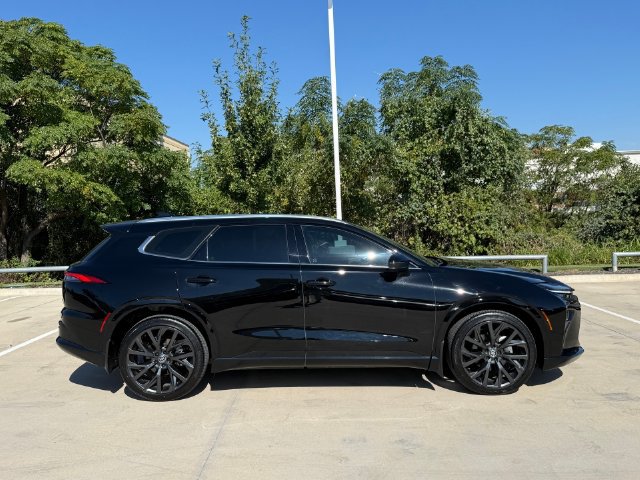 Used 2025 Toyota Crown Signia w/ Advanced Technology Package AWD/4WD image 5