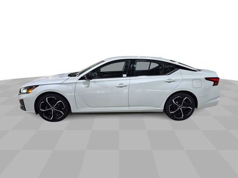 Used 2024 Nissan Altima 2.5 SR FWD image 6