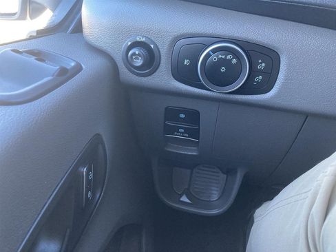 Used 2023 Ford Transit 350 XLT image 5
