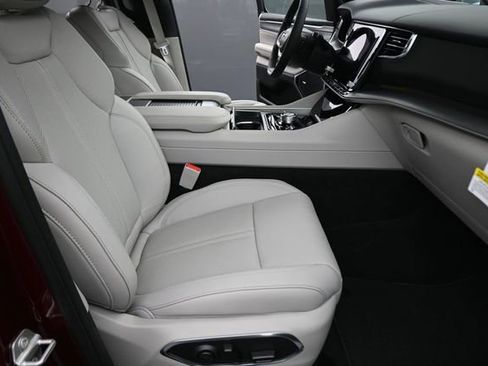 New 2026 Jeep Grand Wagoneer Limited AWD/4WD image 22