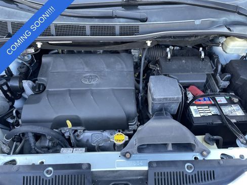 Used 2015 Toyota Sienna Limited Premium FWD image 36
