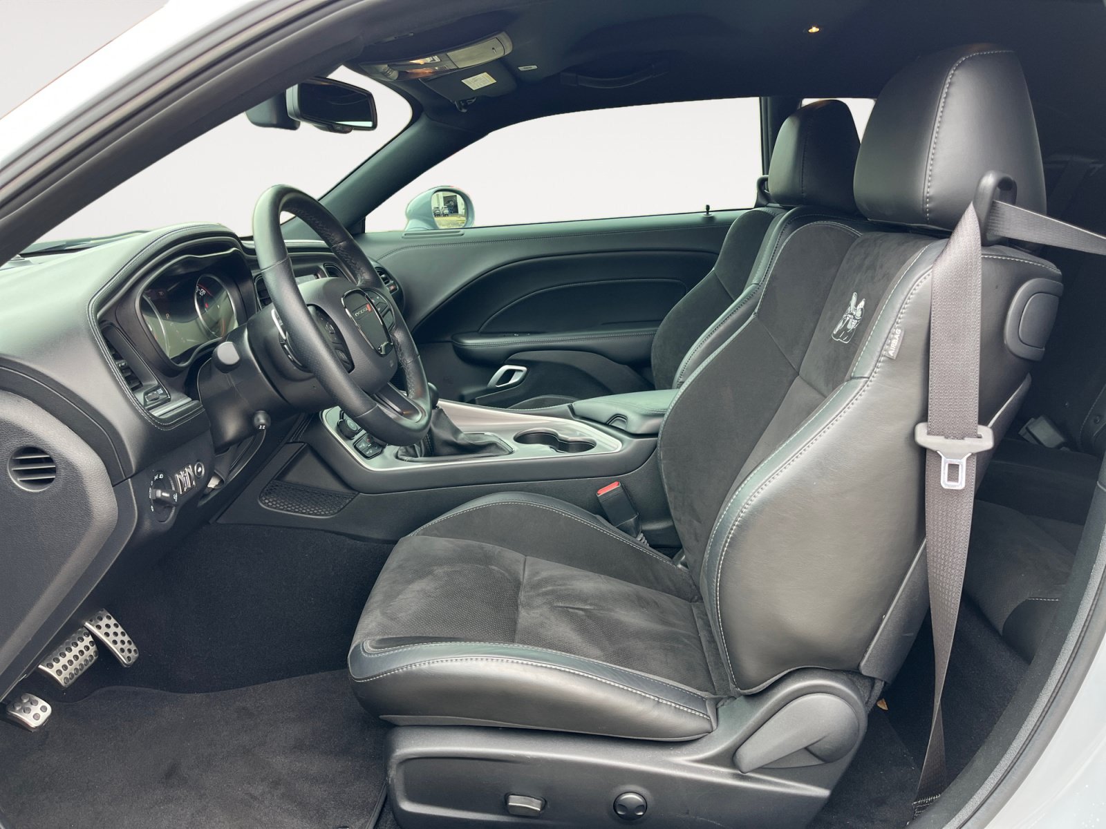 Used 2022 Dodge Challenger R/T Scat Pack w/ Plus Package RWD image 10