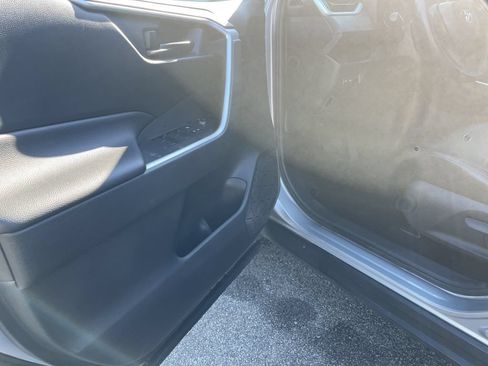 Certified 2019 Toyota RAV4 LE w/ Carpet Mat Package AWD/4WD image 14