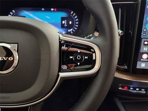 New 2026 Volvo XC60 B5 Plus w/ Protection Package Premier image 29