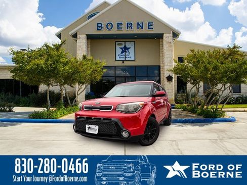 Used 2016 Kia Soul + image 1