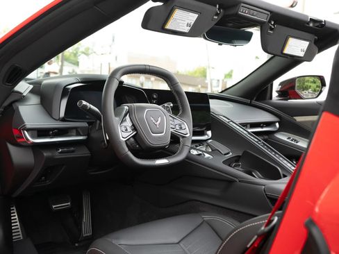 Used 2025 Chevrolet Corvette Z06 w/ Z07 Performance Package RWD image 20