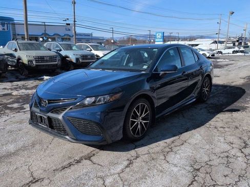 Used 2023 Toyota Camry SE w/ Convenience Package image 8