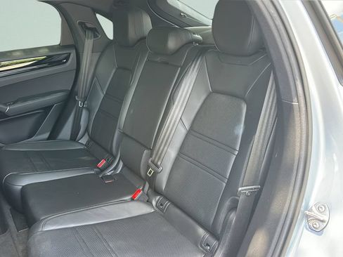 Used 2022 Porsche Cayenne Coupe AWD/4WD image 28