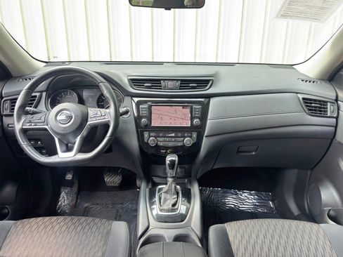 Used 2018 Nissan Rogue SV w/ Premium Package AWD/4WD image 10