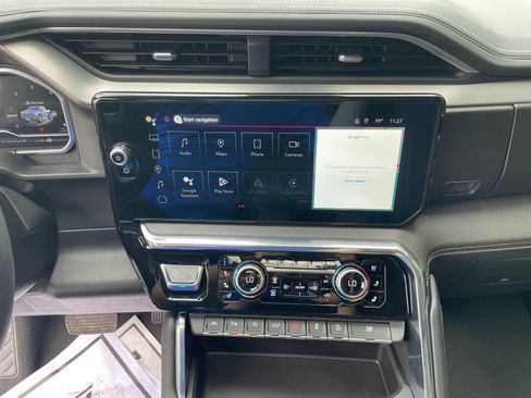 Used 2024 GMC Sierra 1500 Denali w/ Technology Package AWD/4WD image 25