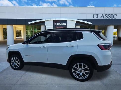 Used 2025 Jeep Compass Limited AWD/4WD image 5