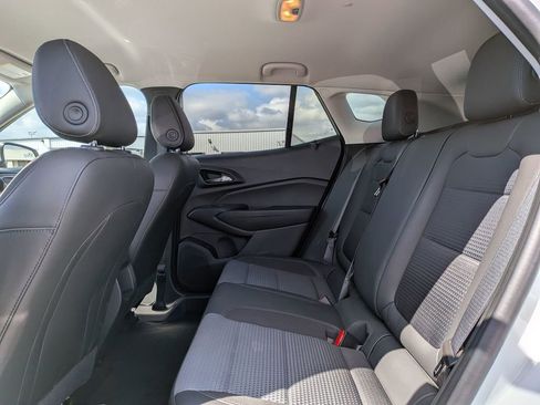 Used 2024 Chevrolet Trax LT w/ Driver Confidence Package image 25