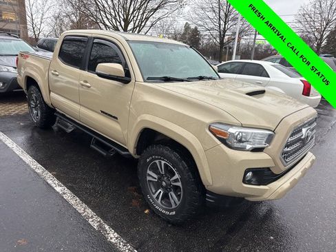 Used 2017 Toyota Tacoma image 5