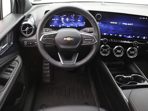 Used 2025 Chevrolet Blazer EV LT image 12