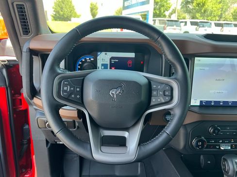 Used 2024 Ford Bronco Outer Banks AWD/4WD image 32