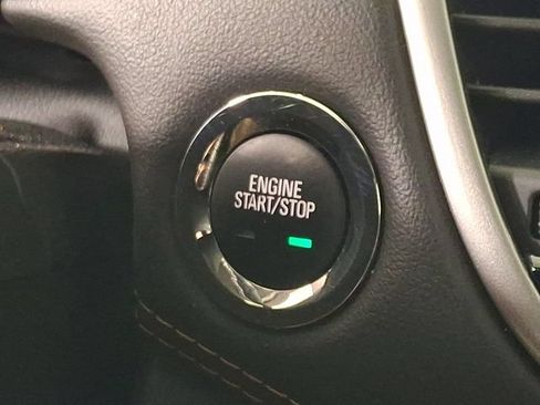 Used 2019 Chevrolet Trax LT w/ LT Convenience Package FWD image 22