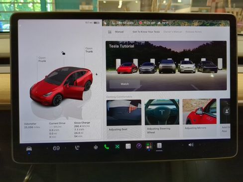 Used 2022 Tesla Model Y Long Range AWD/4WD image 15