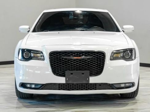 Used 2022 Chrysler 300 S RWD image 9