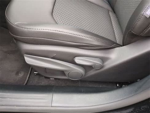 New 2026 Jeep Compass Latitude image 18