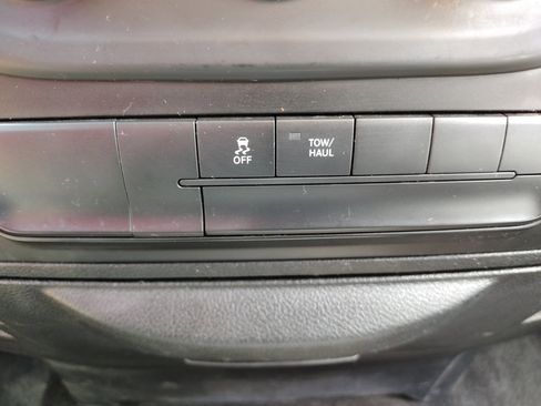 Used 2016 RAM 1500 Classic SLT image 21