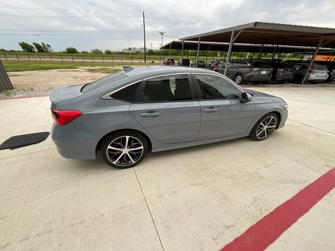 Used 2024 Honda Civic Touring image 39