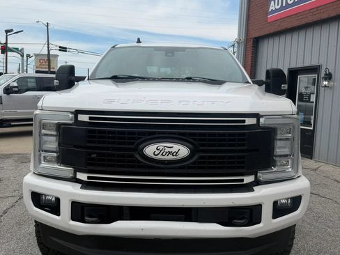 Used 2019 Ford F250 Platinum AWD/4WD image 4