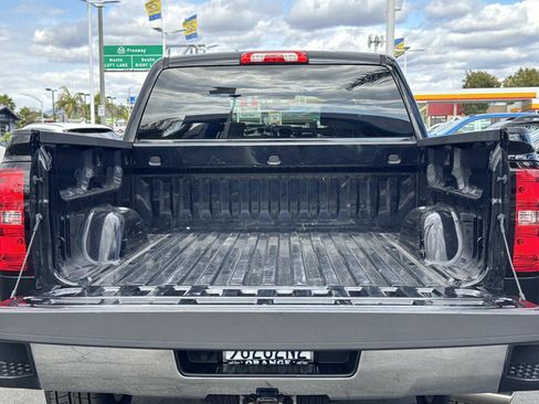 Used 2018 Chevrolet Silverado 1500 LT w/ All Star Edition RWD image 27