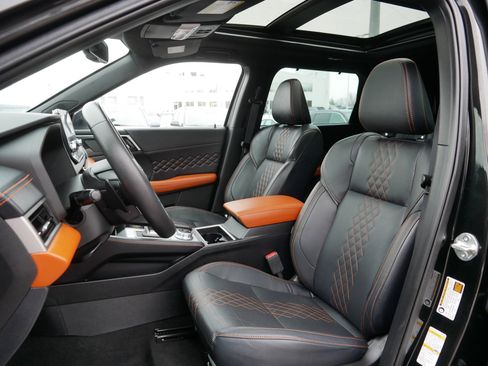 Used 2023 Mitsubishi Outlander SEL image 34