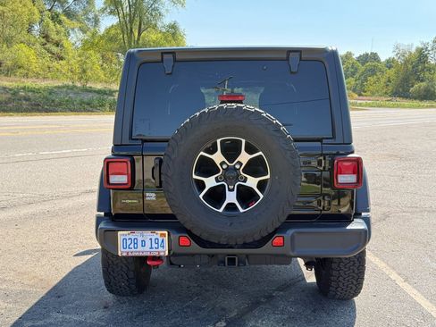 Used 2022 Jeep Wrangler Unlimited Rubicon w/ Cold Weather Group image 3