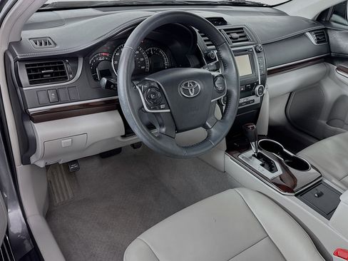 Used 2013 Toyota Camry XLE FWD image 9