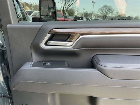 Used 2026 Chevrolet Silverado 2500 LT w/ Trail Boss Package image 25