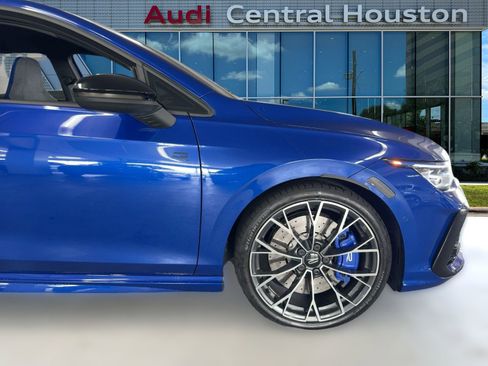 Used 2025 Volkswagen Golf w/ Euro Style Package image 12