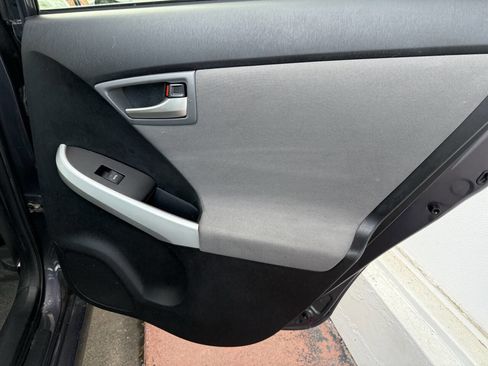 Used 2013 Toyota Prius Two image 18