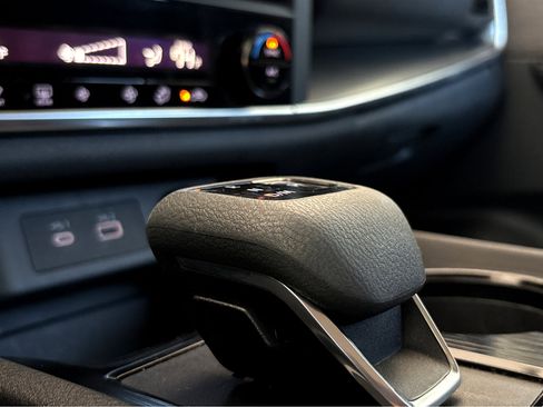 Used 2023 Nissan Rogue SV image 17