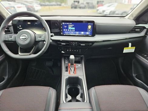 New 2026 Nissan Kicks SR FWD image 14