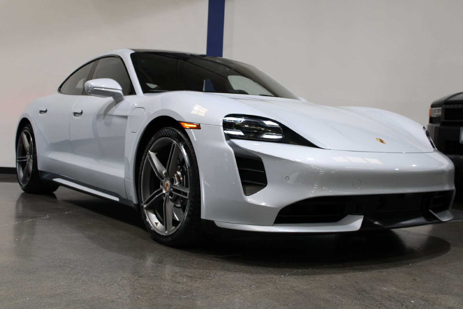 Used 2021 Porsche Taycan Turbo AWD/4WD image 3
