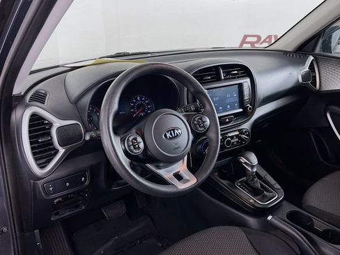 Used 2020 Kia Soul LX FWD image 30