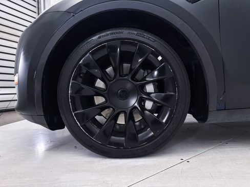 Used 2022 Tesla Model Y Long Range AWD/4WD image 15