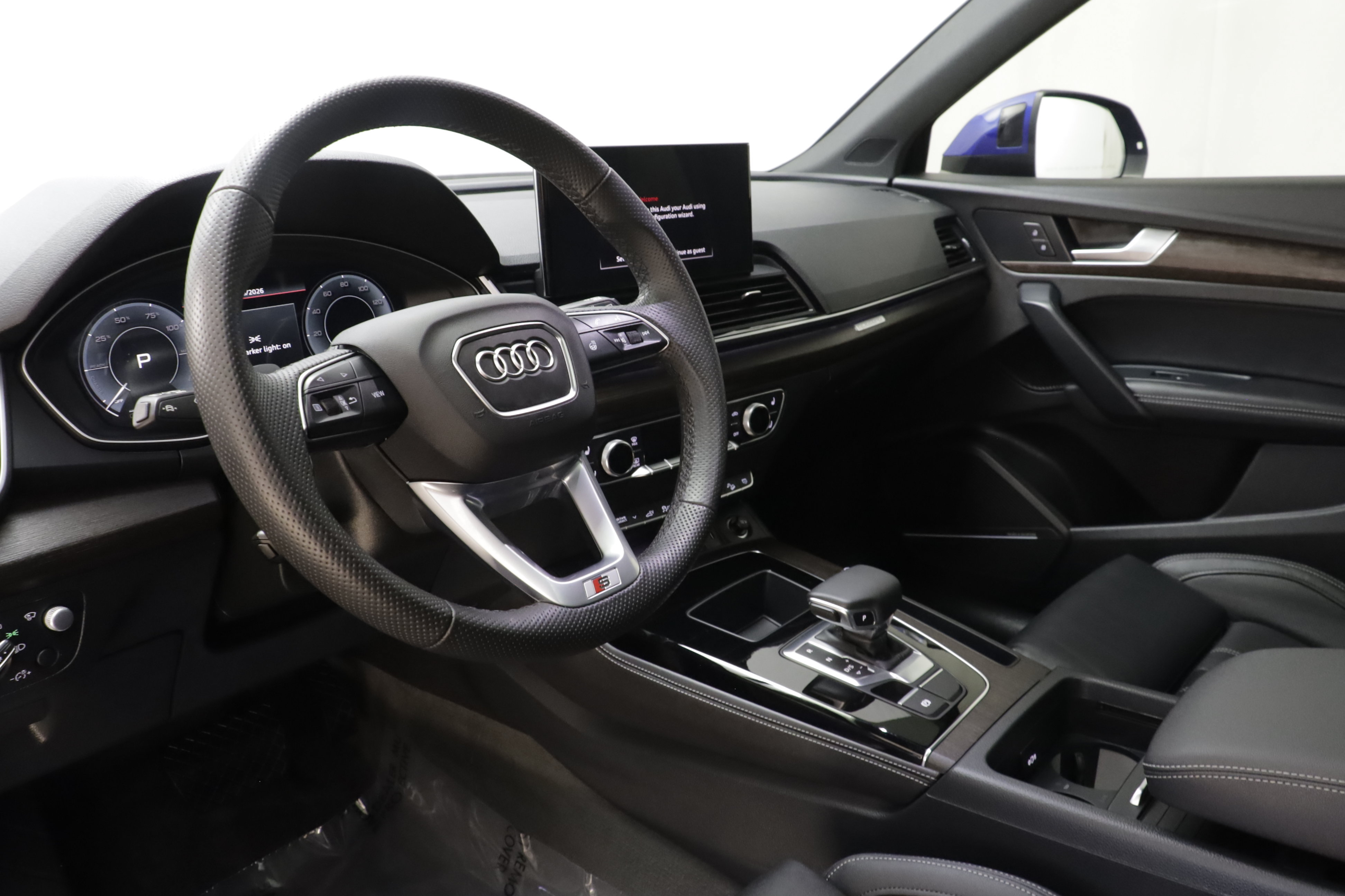 Used 2024 Audi Q5 e Prestige w/ Prestige Package AWD/4WD image 7