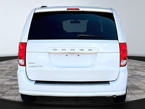 Used 2014 Dodge Grand Caravan SXT FWD image 5