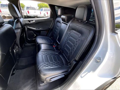 Used 2023 Ford Escape Platinum w/ Premium Technology Package image 21