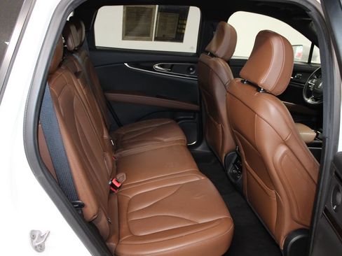 Used 2022 Lincoln Nautilus Reserve w/ Equipment Group 201A FWD image 31