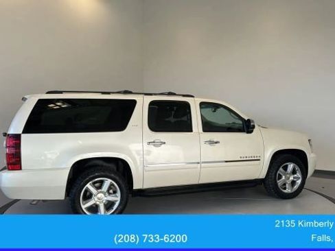 Used 2014 Chevrolet Suburban LTZ image 9