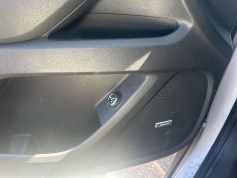 Used 2018 Chevrolet Traverse Premier image 23