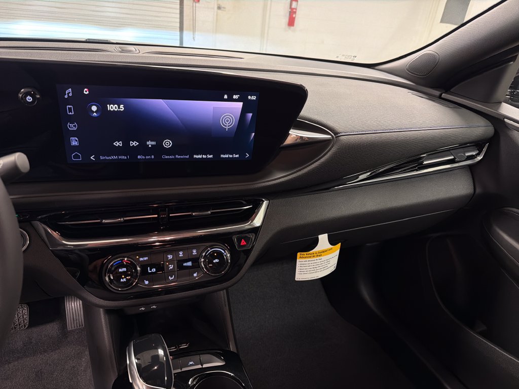 New 2026 Buick Envista Sport Touring w/ Convenience I Package FWD image 33