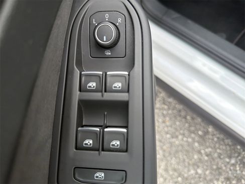 Used 2023 Volkswagen GTI S image 11