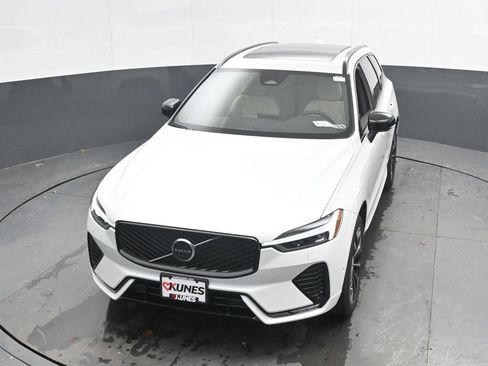 New 2026 Volvo XC60 B5 Plus w/ Climate Package AWD/4WD image 32