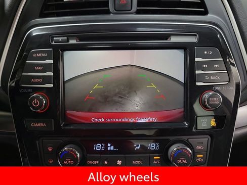 Used 2023 Nissan Maxima SL FWD image 21