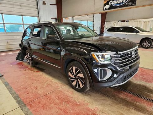 Used 2025 Volkswagen Atlas SEL AWD/4WD image 2