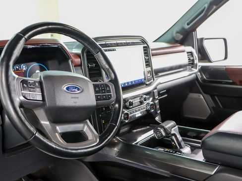 Used 2021 Ford F150 Lariat w/ Equipment Group 502A High image 24